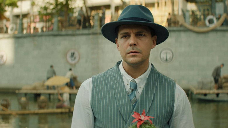 кадр из фильма Красный шелк