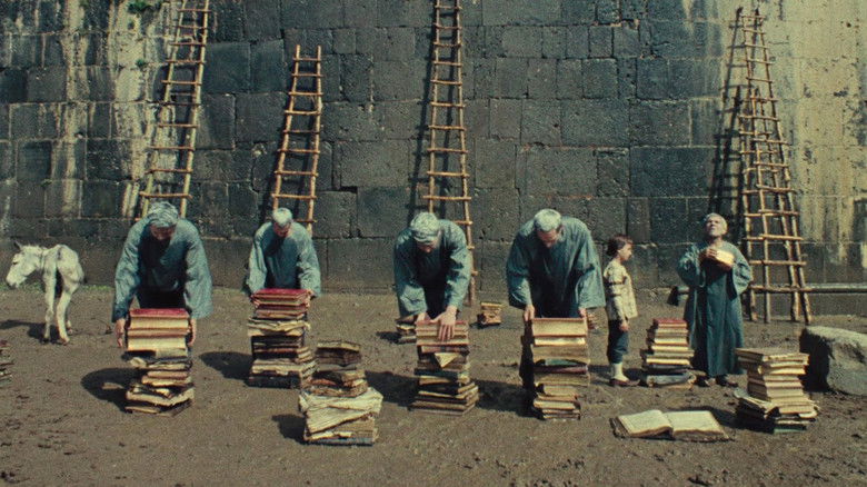 кадр из фильма Цвет граната