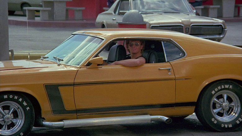 кадр из фильма Бобби Джо и преступники