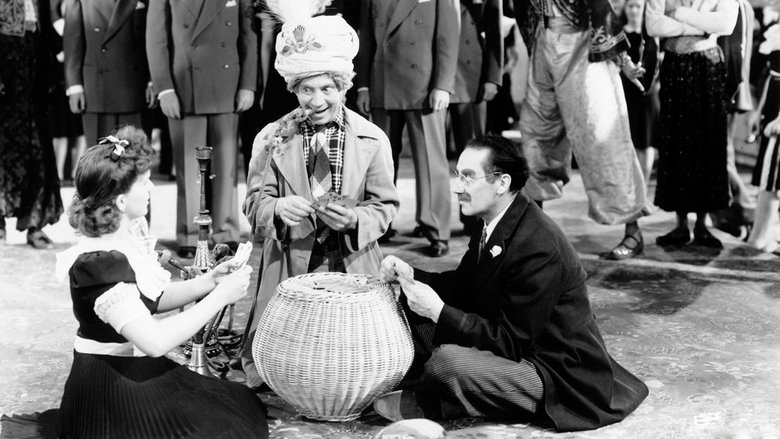 кадр из фильма Большой магазин