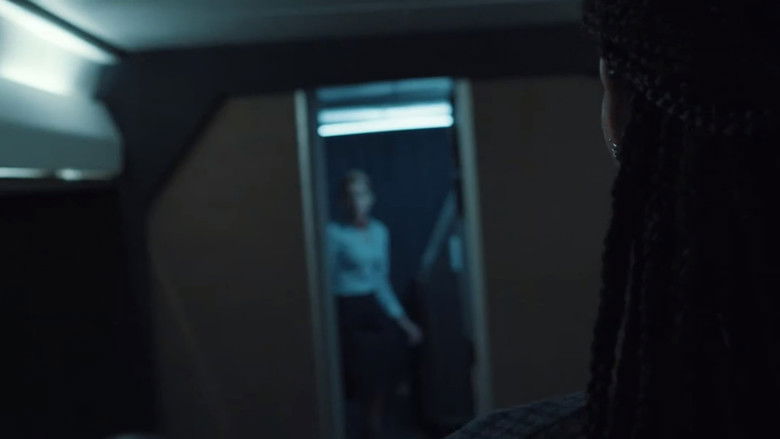 кадр из фильма Рейс 666