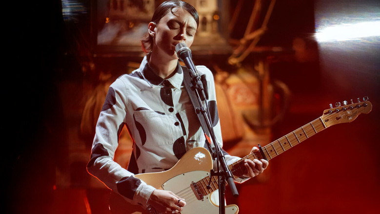 кадр из фильма Déambulations : Pomme au Musée des Arts Forains