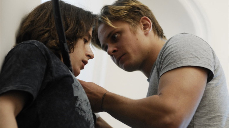 кадр из фильма Двенадцать