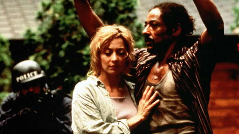 кадр из фильма Five Desperate Hours