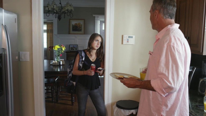 кадр из фильма Fatal Instinct