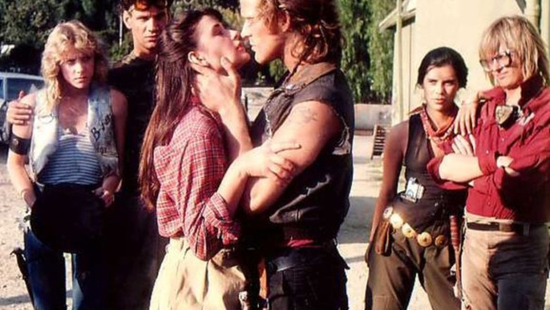 кадр из фильма Паразит