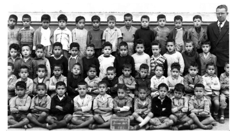 кадр из фильма Gaston Revel, un instituteur en Algérie