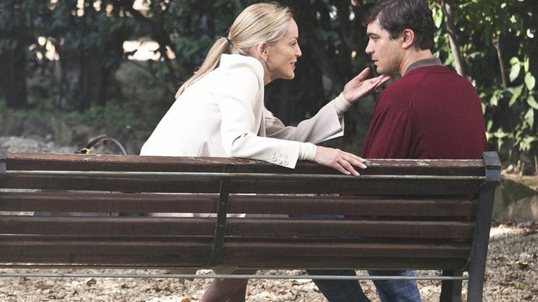 кадр из фильма Золотой мальчик