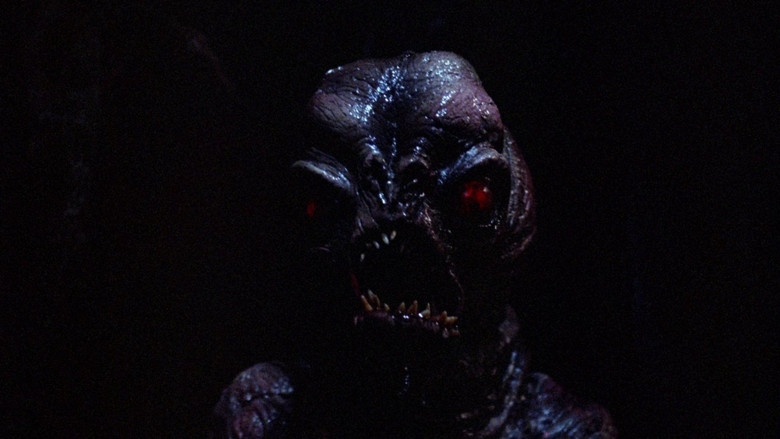 кадр из фильма Родственник