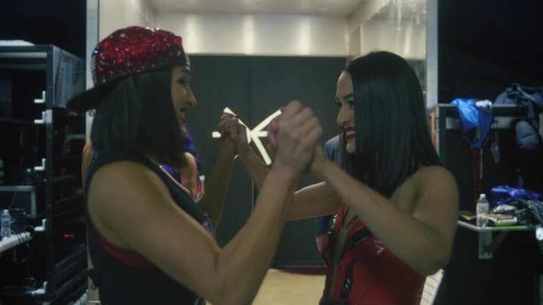 кадр из фильма Biography: The Bella Twins