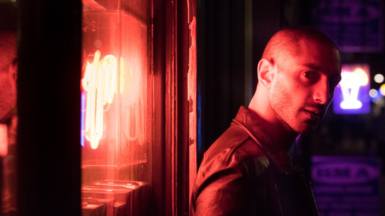 кадр из фильма Город тусклых огней