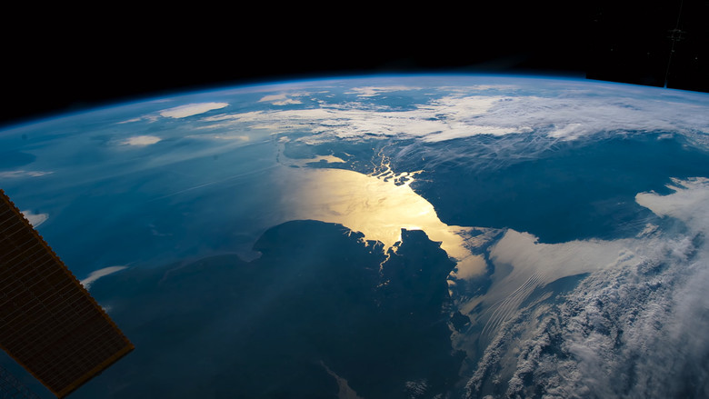 кадр из фильма Beyond, ode to the Earth