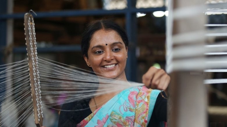 кадр из фильма ഉദാഹരണം സുജാത