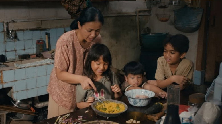 кадр из фильма Jangan Buang Ibu