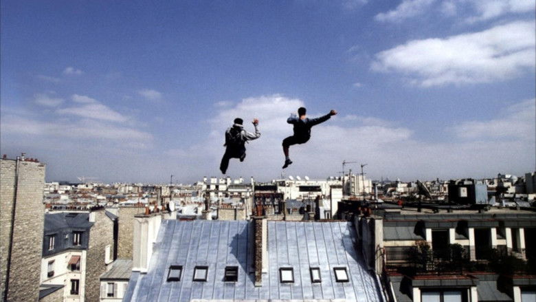 кадр из фильма Ямакаси: Свобода в движении