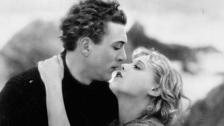 кадр из фильма Человек с острова Мэн