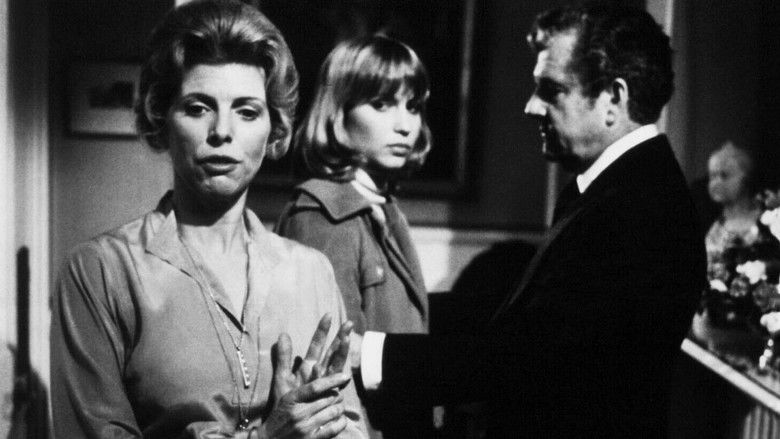 кадр из фильма Леопард на снегу