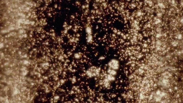 кадр из фильма Instabile Materie