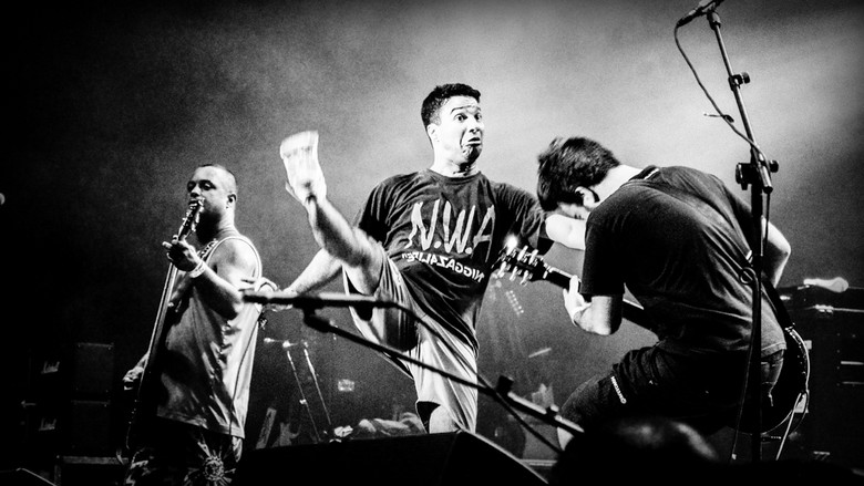 кадр из фильма Dead Fish: 20 Anos (Ao Vivo)