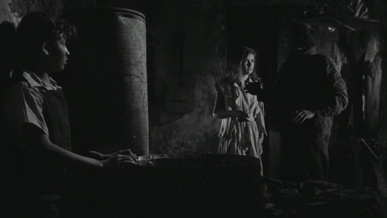 кадр из фильма Забытые