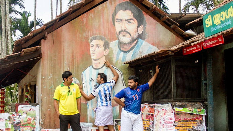 кадр из фильма KL10 പത്ത്