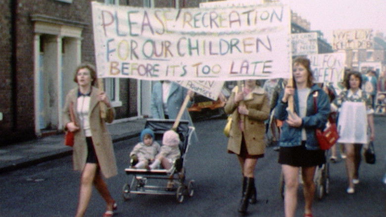 кадр из фильма Cost of Living