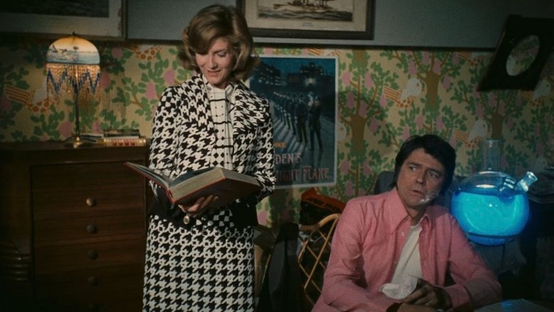 кадр из фильма У савана нет карманов