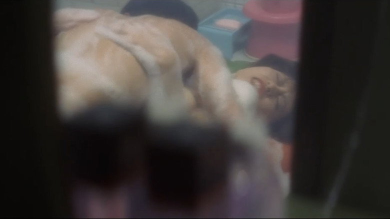 кадр из фильма 団地妻　忘れ得ぬ夜