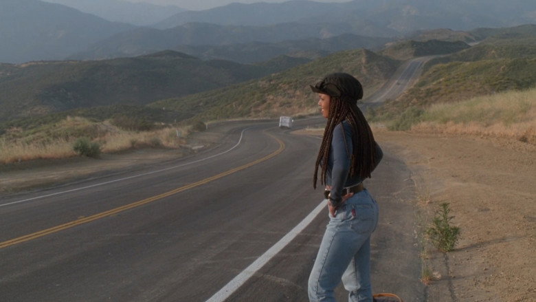 кадр из фильма Поэтичная Джастис