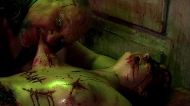 кадр из фильма Корабль Ужаса