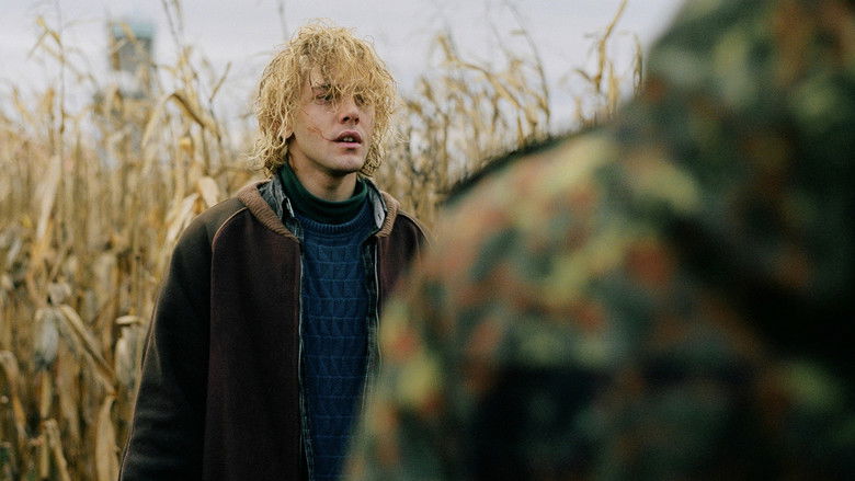 кадр из фильма Том на ферме