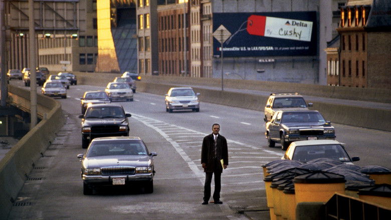 кадр из фильма В чужом ряду