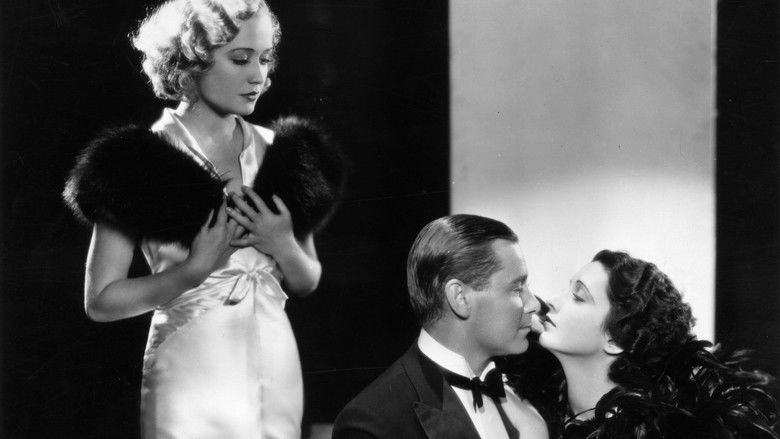 кадр из фильма Неприятности в раю