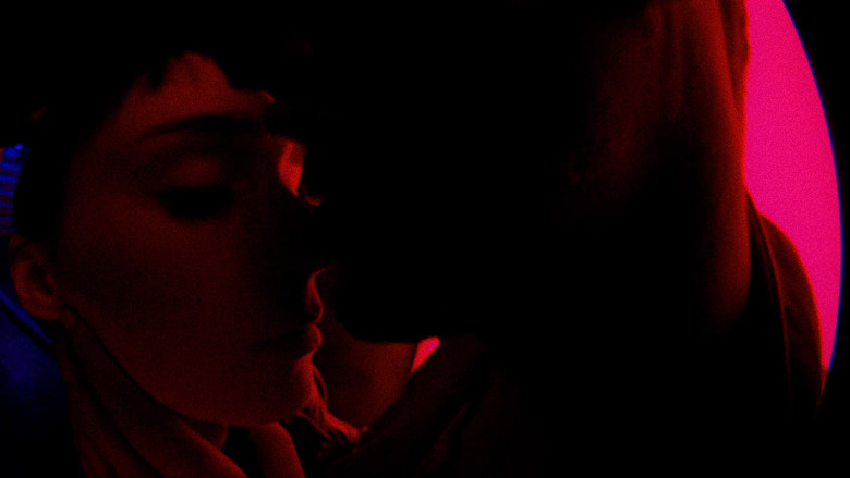 кадр из фильма Между нами музыка