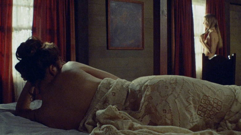 кадр из фильма Отель проклятых