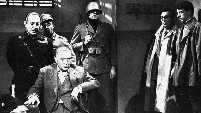 кадр из фильма L'ammiraglio