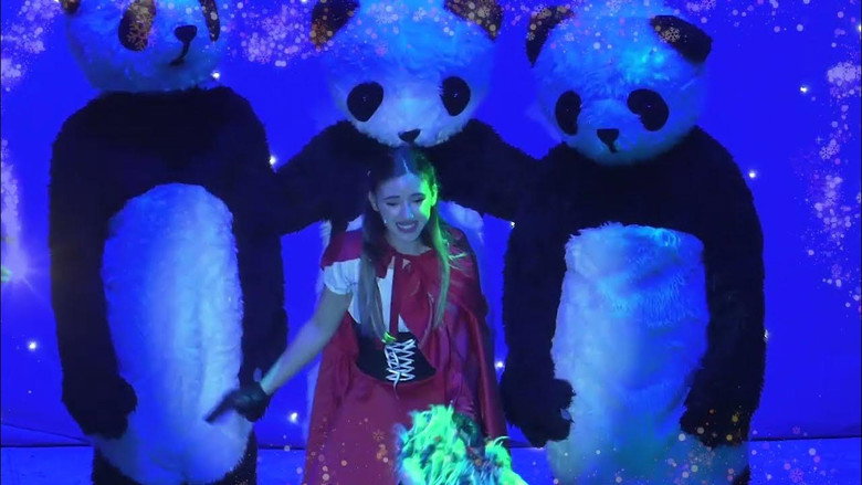 кадр из фильма Hakol Hagada