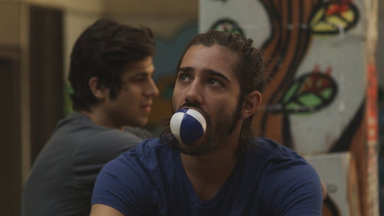 кадр из фильма Κωλόπαιδα