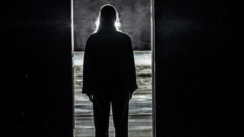 кадр из фильма Through the Door