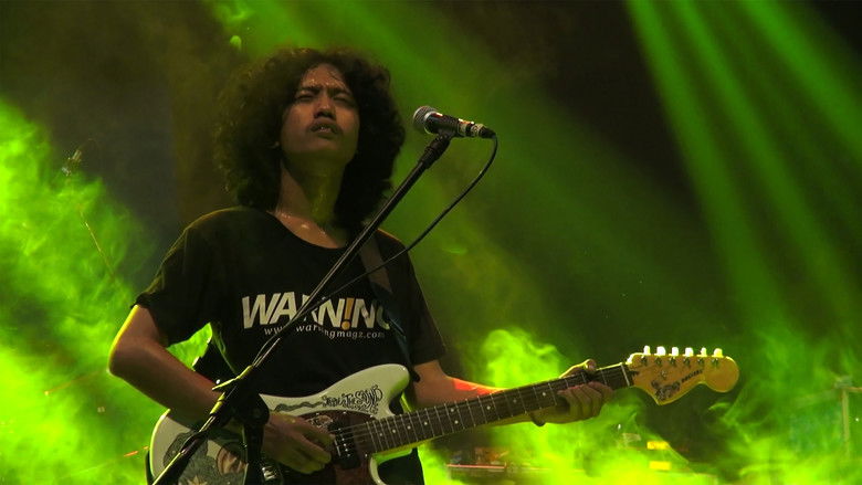 кадр из фильма Nyanyian Akar Rumput