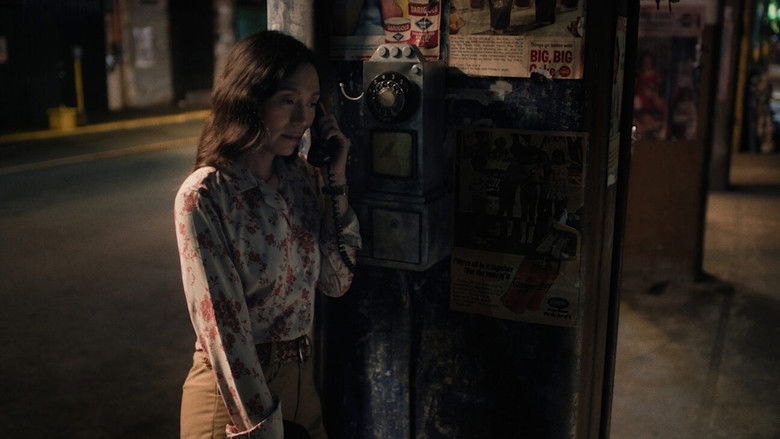 кадр из фильма Moonglow