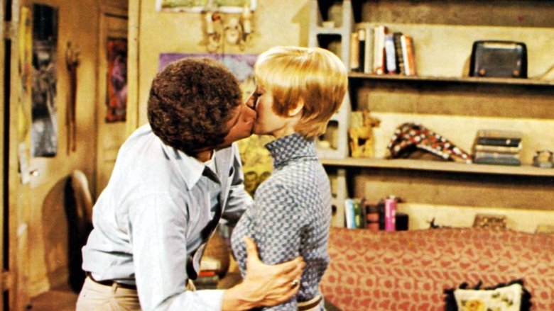 кадр из фильма Star Spangled Girl