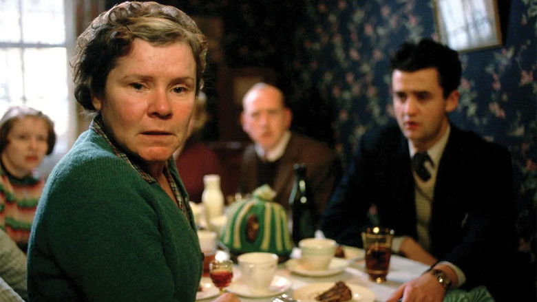 кадр из фильма Вера Дрэйк