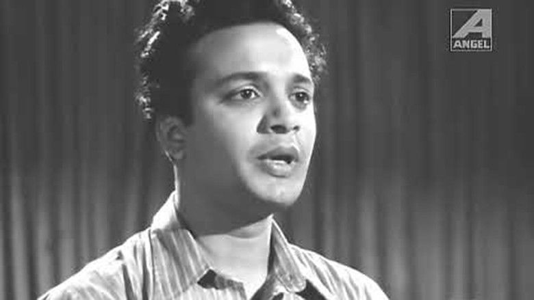 кадр из фильма সাপ মোচন