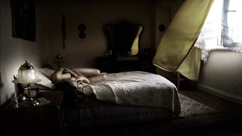 кадр из фильма Три обезьяны