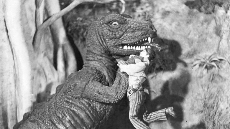 кадр из фильма Чудовище пещерной горы