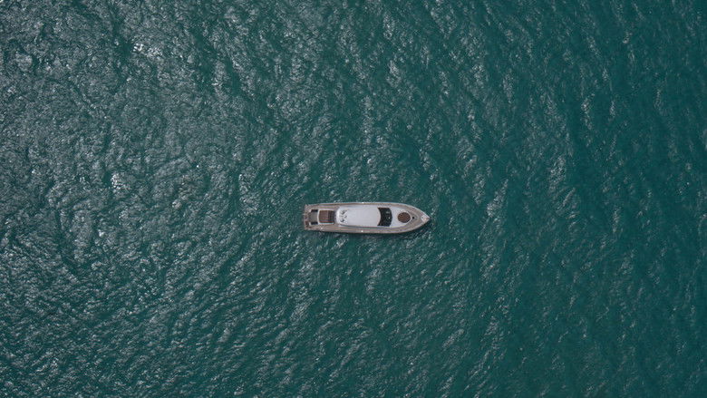 кадр из фильма Мертвые воды