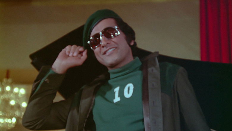 кадр из фильма दस नम्बरी