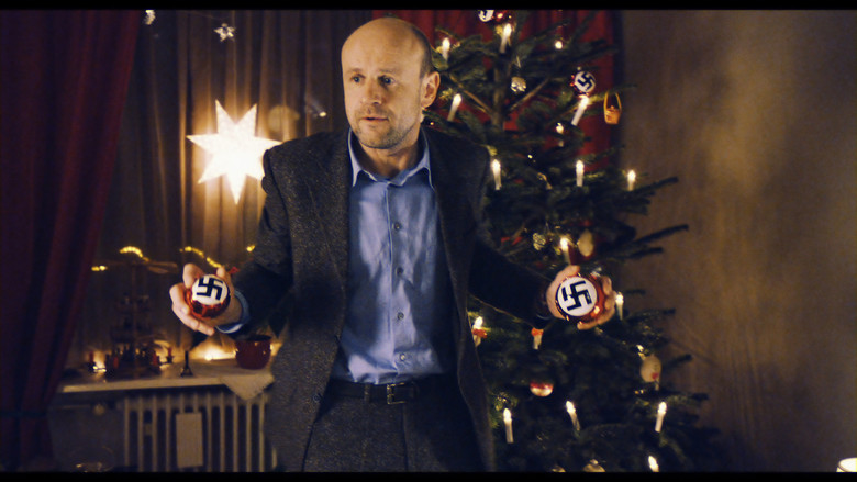 кадр из фильма Der kleine Nazi