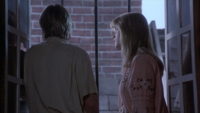 кадр из фильма Цветы на чердаке